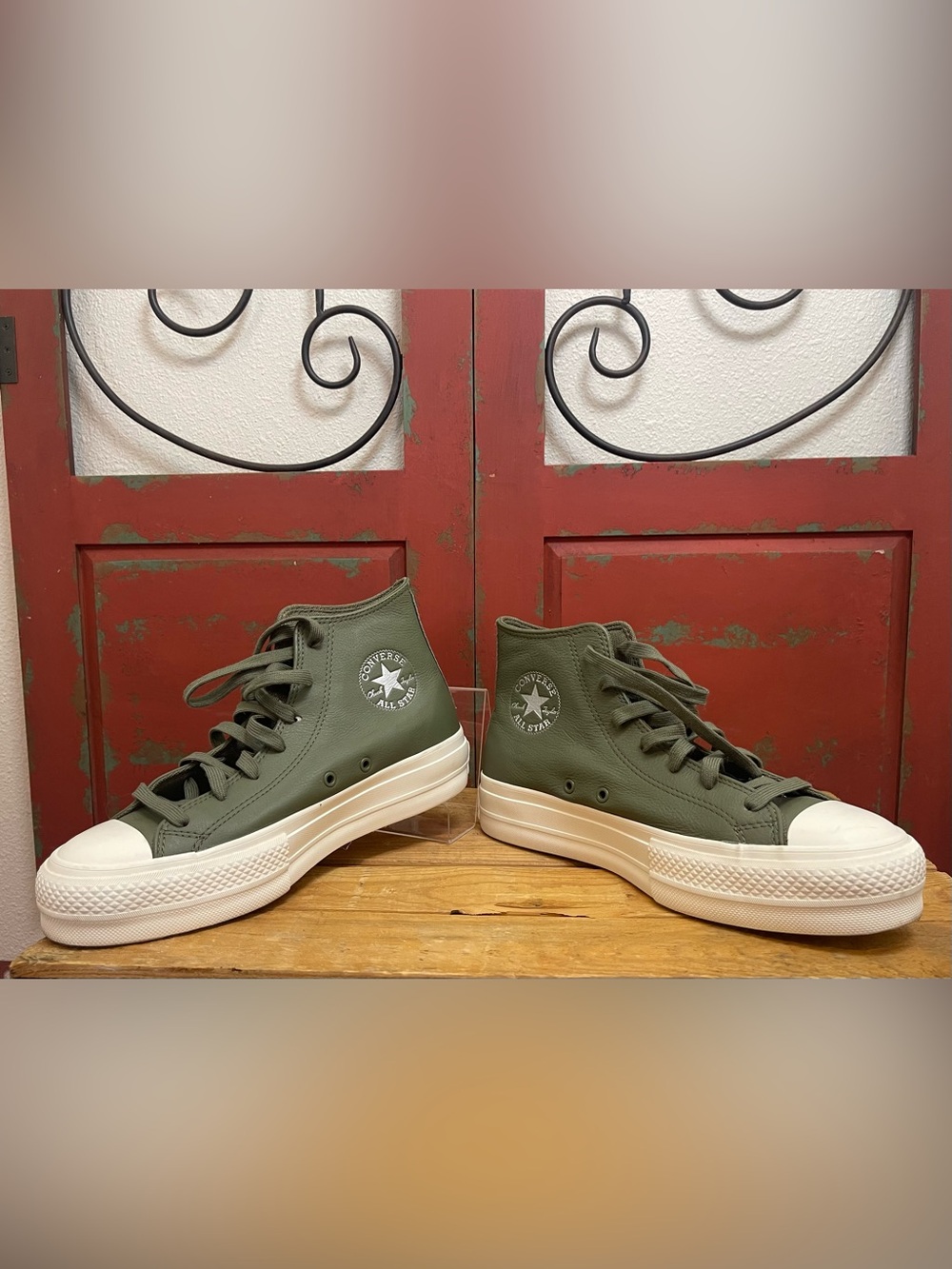 Converse Chuck Taylor Lift Platform Leather High Top Olive Green - Size 9